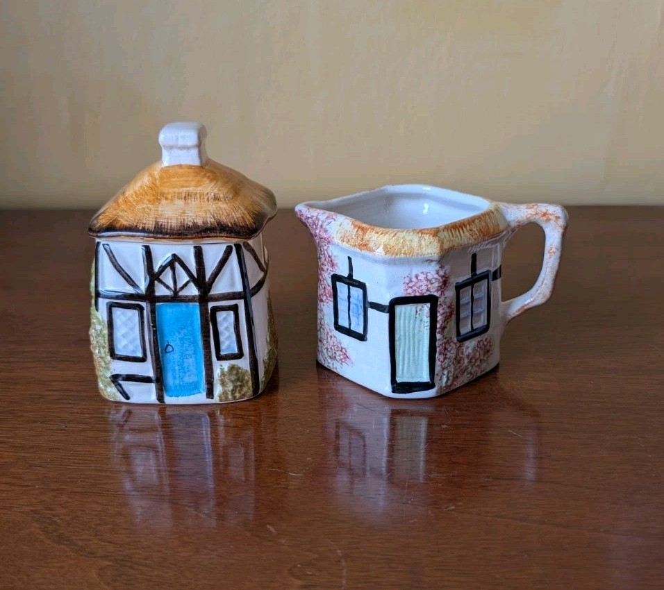 Vtg Babbacombe Pottery Devon Cottage Creamer and Sugar/Jam Set