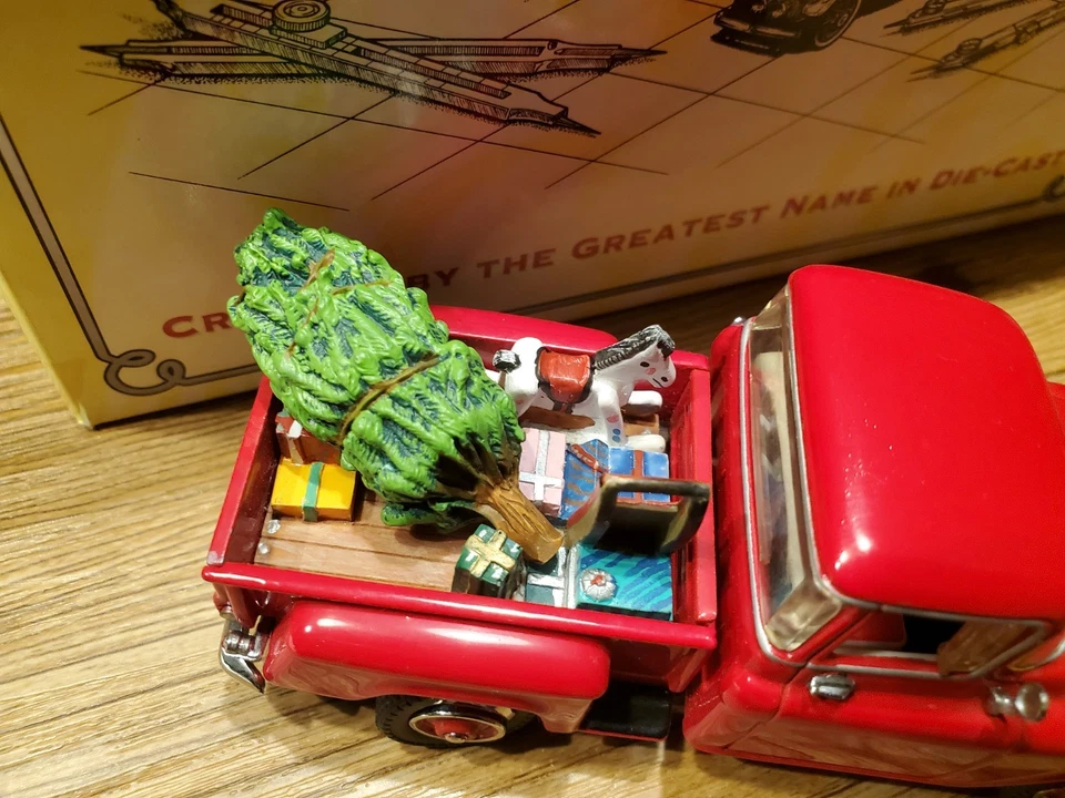 Models of Yesteryear YSC 02 1955 Chevrolet 3100 Christmas Pickup - Bild 3 von 4