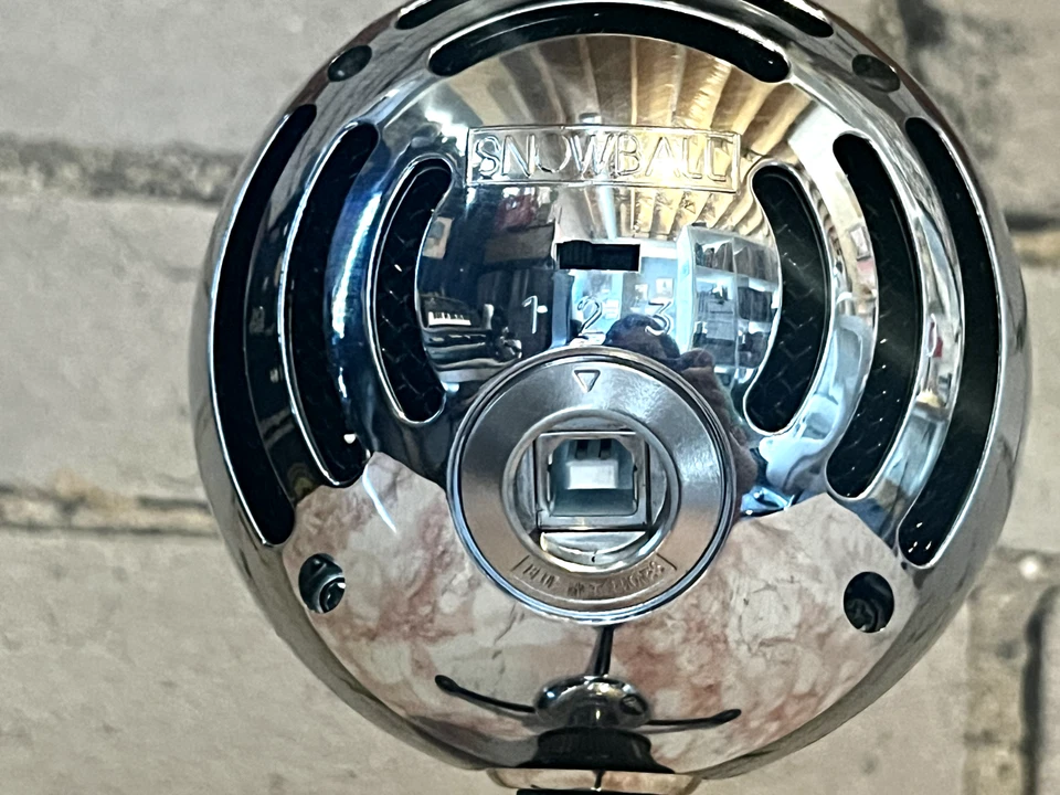 Blue USB snowball microphone - Image 4 of 4