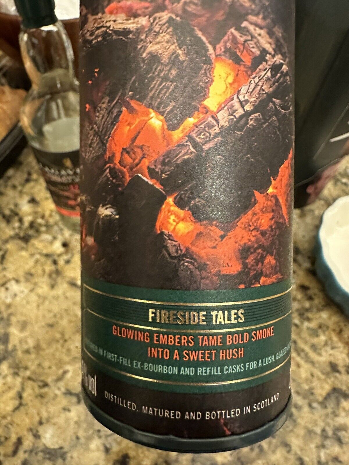 Lagavulin 12 Year - Fireside Tales 2024 / Empty Islay Single Malt Scotch - 20cL