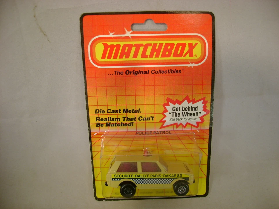 MATCHBOX LESNEY SUPERFAST #20 BEIGE RANGE ROVER RALLYE SECURITE-PARIS-DAKAR 83 - Image 2 of 4
