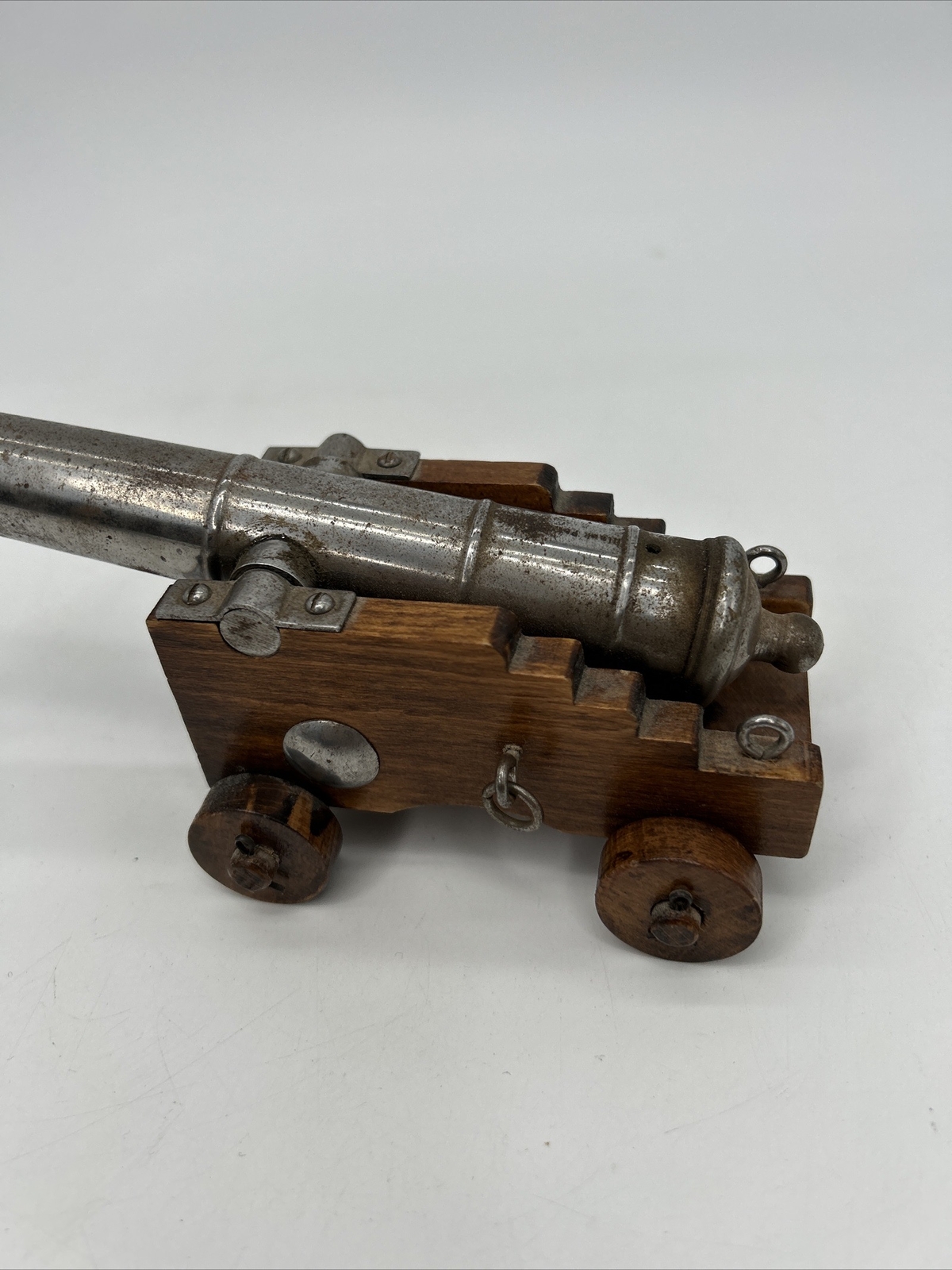 Spanish Black Powder Pirate Ship Style Cannon on Wood Caster Minatare