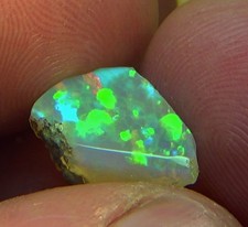 4.70 cts Ethiopian Welo FLORAL CELLS 
