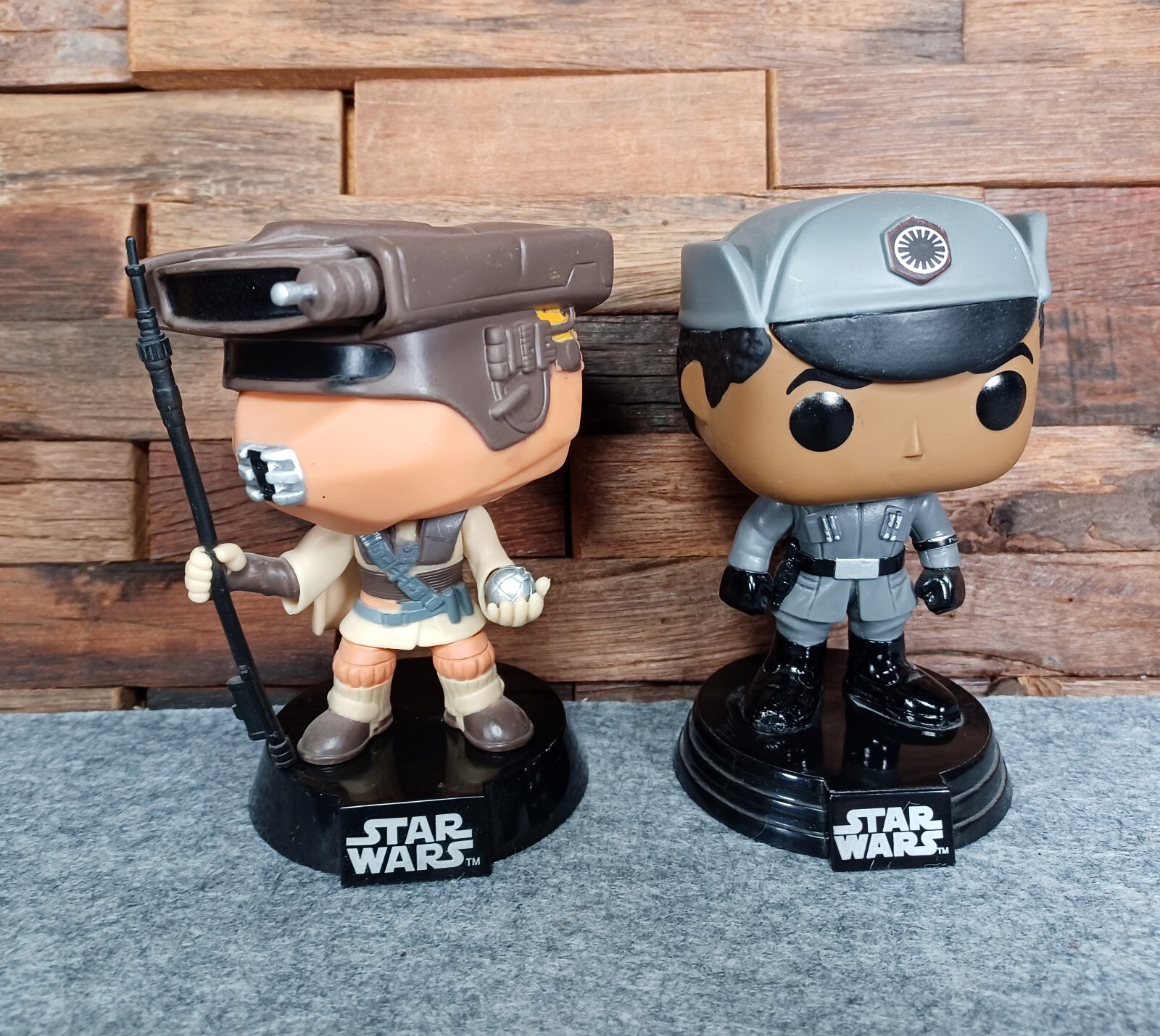 Star Wars Funko POP! Vinyl BobbleHeads Lot of 2 Leia & Finn eBay