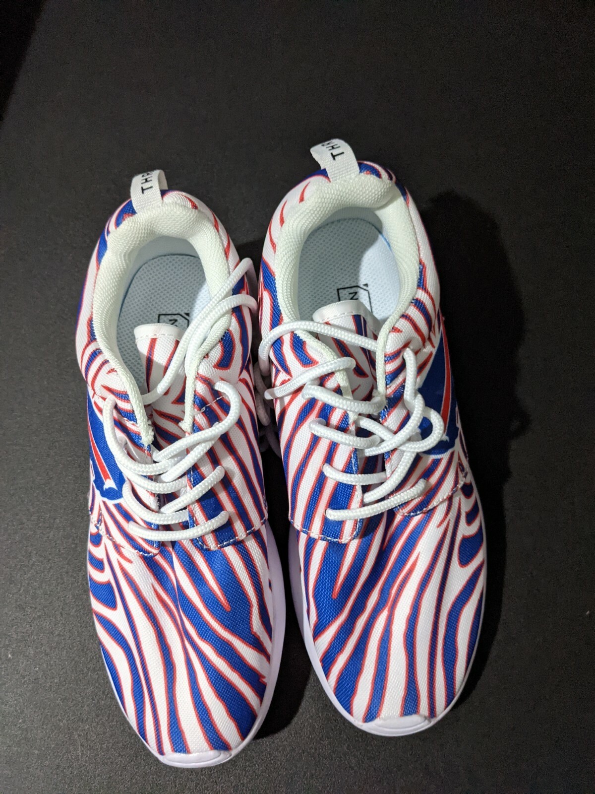 womens red white and blue tennis shoes
