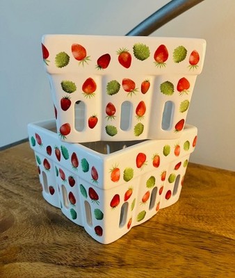 Crofton 2pc Ceramic Colander set/ 4.25 x4x2.8  New in Box. Strawberry Print.
