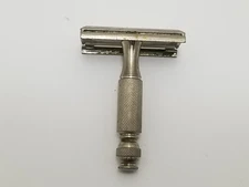 Vintage Gillette Travel Tech Safety Razor
