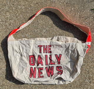 McKeesport PA Vintage The Daily News Borsa Portagiornali Giornali
