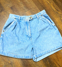 Bill Blass Jeans Women s Mom Shorts Light Wash High Rise Pleated Pockets 6P