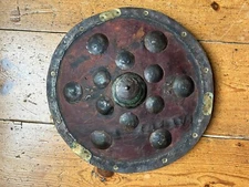 RARE AUTHENTIQUE BOUCLIER TRIBAL YEMENITE 19ème siècle