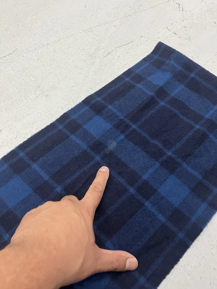 Bufanda Coach Cashmere azul negro a cuadros con flecos 66x12  Foto 4 de 4