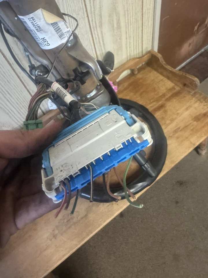 GMC Sierra 2500HD 2008 conjunto de columna de dirección 26136672 OEM Foto 3 de 4