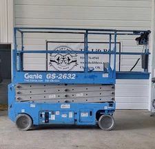 Scissor Lift 2005 Genie GS-2632 26' Electric Manlift Aerial Lift Skyjack JLG