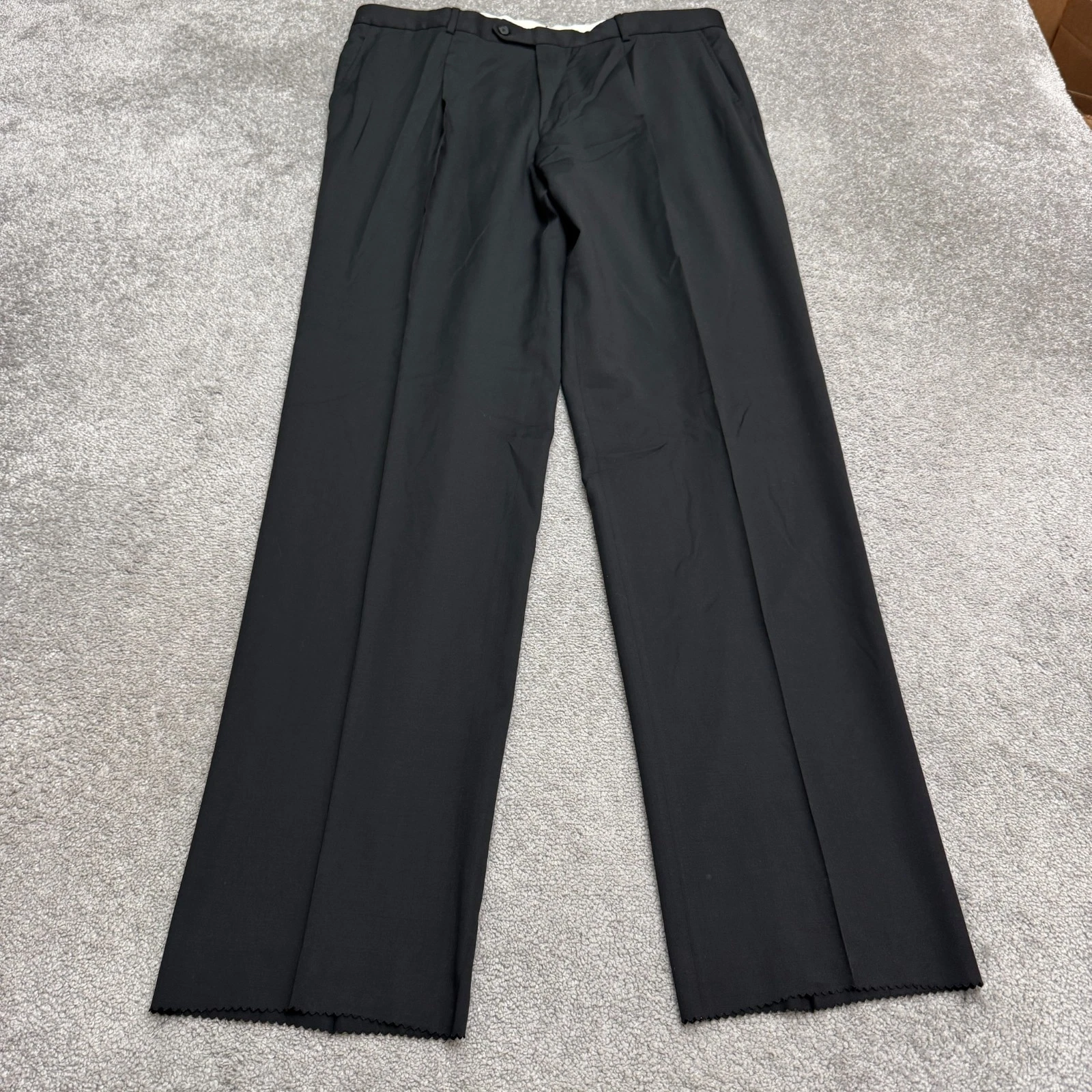 Hugo Boss Super 100 Virgin Wool Pleated Dress Pants Men 42R Black Unhemmed Fit