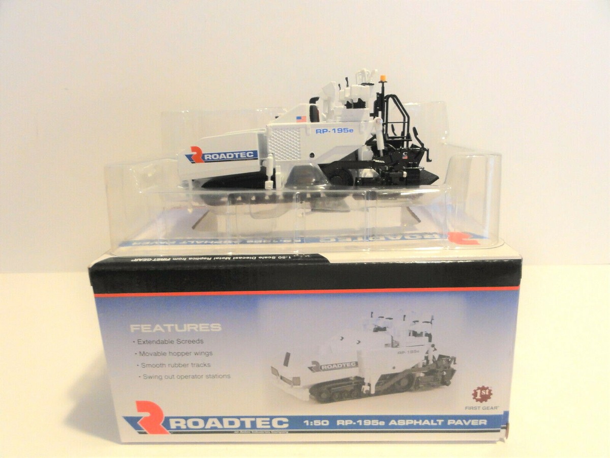 FIRST GEAR ROADTEC RP-195e TRACK PAVER 1:50 