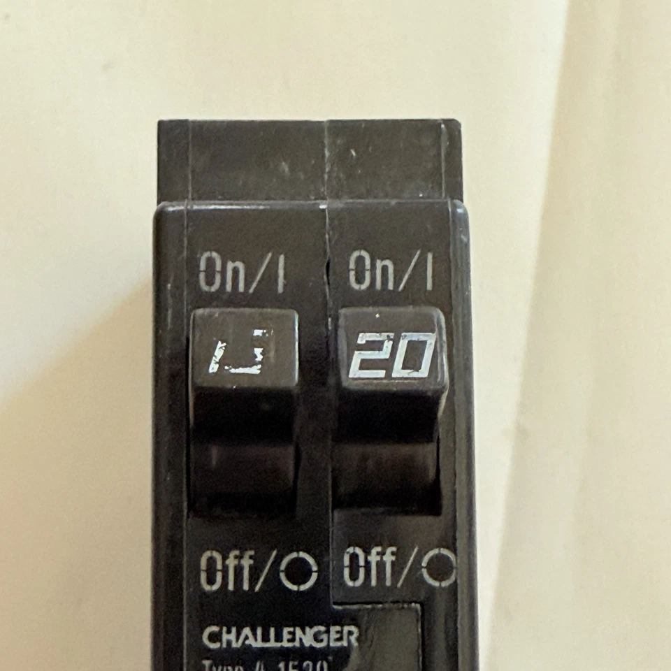 Challenger GTE Sylvania A 型串联 15/20 安培 120/240 伏 A1520 断路器 — 第 2/4 张图片