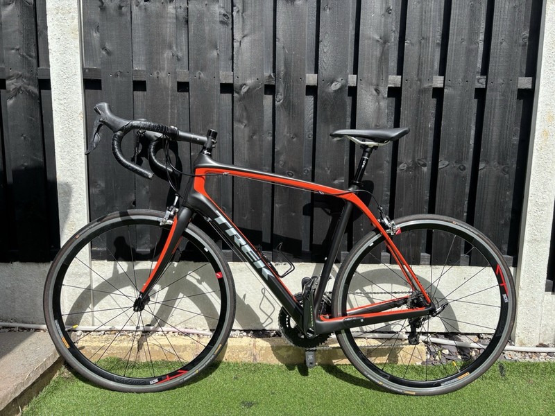 Trek Domane Serie 4 Road Bike
