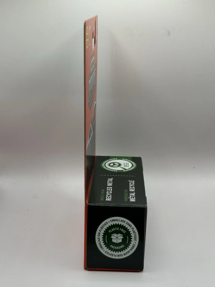 Matchbox Moving Parts Tesla Cybertruck - 1:64 Diecast Car - Image 3 of 4