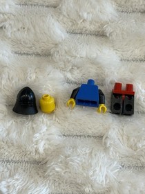 Lego Black Falcon 6035 6062 6103 Black Neck-Protector Castle Minifigure