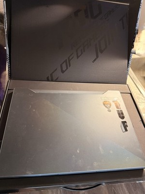 ASUS ROG Zephyrus M15 GU502L 15.6'' i7-10750H 2.6GHz 16GB Ram 1TB HDD NVDIA