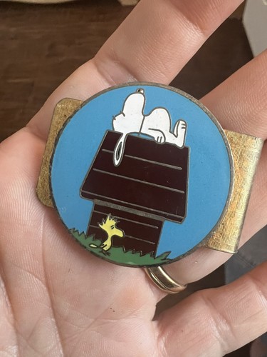 Vintage 60s 70s Snoopy Woodstock Peanuts Gang United Features Money Clip - Picture 1 of 6