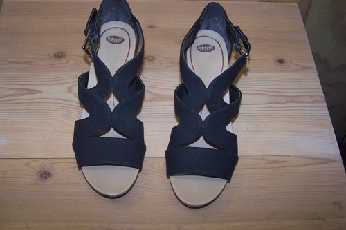 NWOB Women's Dr. Scholls Bailey Black Comfort Wedge Sandals Sz 7M