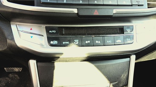 15 HONDA ACCORD Heater A/c Control Automatic Temperature Control - Picture 2 of 3