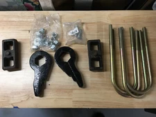 PRO COMP LL-3000 - 1999-2007 GM 1500 4WD P/U 6LUG WITH 1 1/2" REAR BLOCK KIT