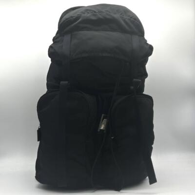 PRADA ブラック クラシックモデル バックパック org.jpg