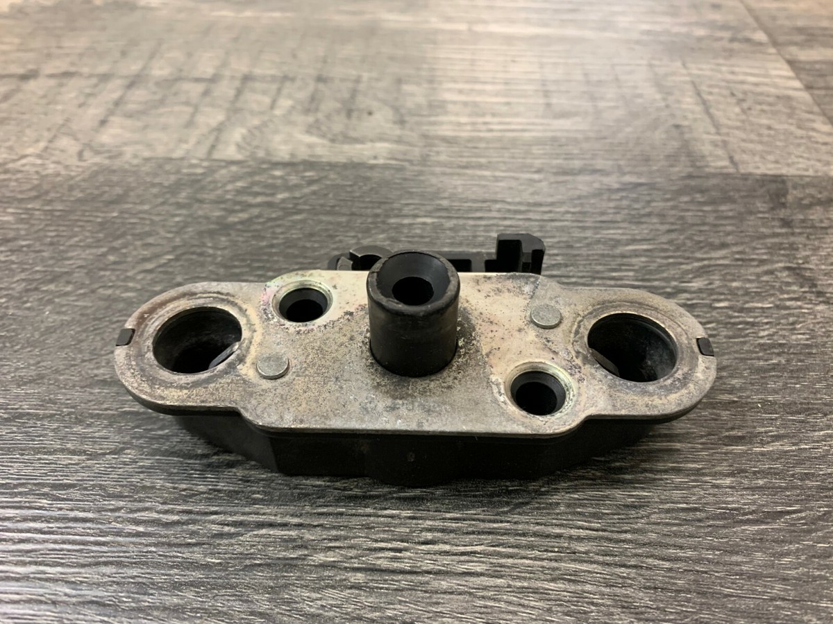 Kawasaki ZX6R ZX10R Ninja OEM Seat Striker Lock Latch 27016-0003