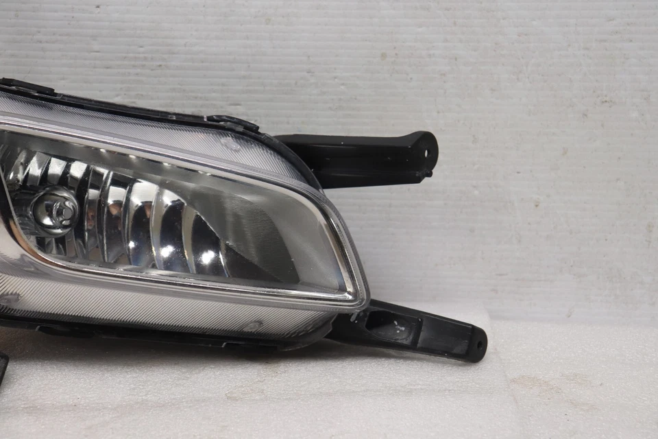 2014 2015 Kia Optima Halogen Fog Light Right Passenger 92202-2T5 OEM - Image 2 of 4