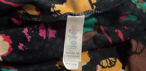 LuLaRoe Leggings TC Tall & Curvy VINTAGE Flower | Tropical | Exotic Design Print - Picture 2 of 3