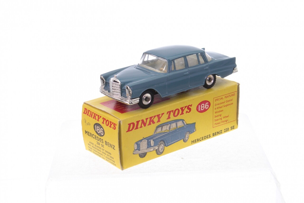 Dinky Mercedes-Benz 220 se-blu-a + B Dinky Mercedes-Benz 220 se-blu-a + B