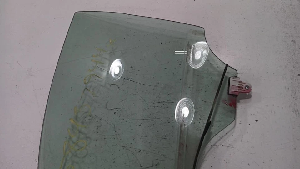 Puerta delantera izquierda conductor ventana cristal 4 puertas sedán a través de 3/10 09-10 INFINITI G37 Foto 2 de 4