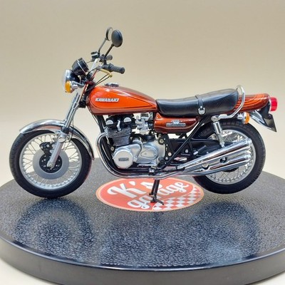 ミニチャンプスMINICHAMPS 1/12 カワサキZ1 900 s-l400.jpg
