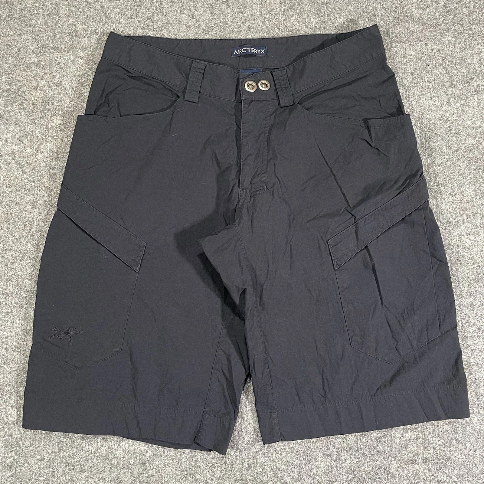 Arc'teryx Rampart Nylon Hiking Cargo Shorts Mens Size 30 Black Outdoor Gear Y2K