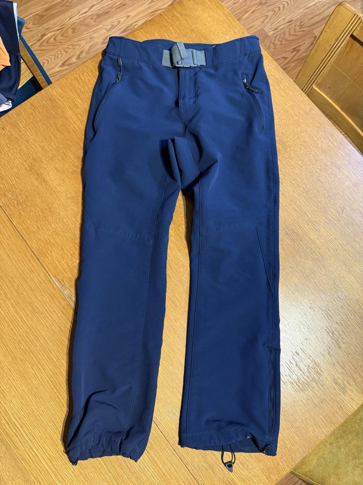 Columbia Omni Shield Softshell Pants Mens 32x30 Blue Hiking Ski Zip Leg Belt
Opens in a new window o