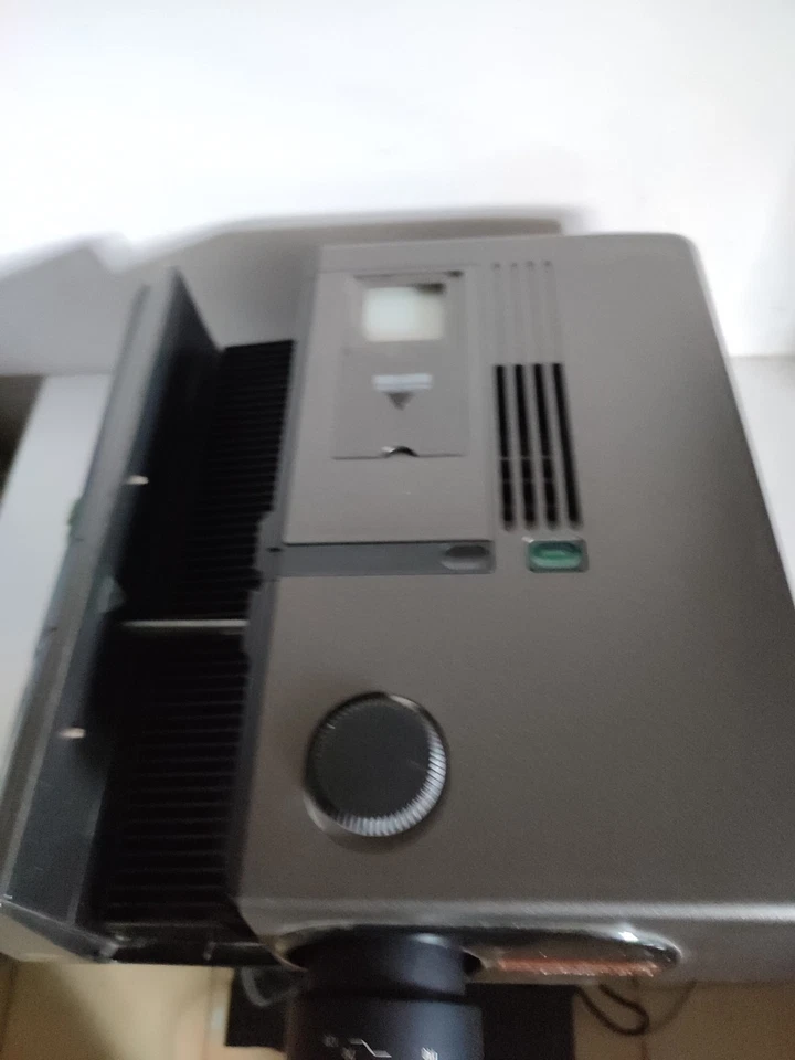 PROJECTEUR DE DIAPOSITVE BRAUN PAXIMAT MULITMAG 250 E-AF FONCTIONNEL - Photo 4/4