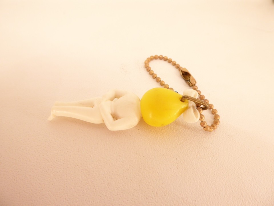 Porte-clés Key ring ESSO SERVICE FORBACH M & Mme GUGNON Tacot 1900 en