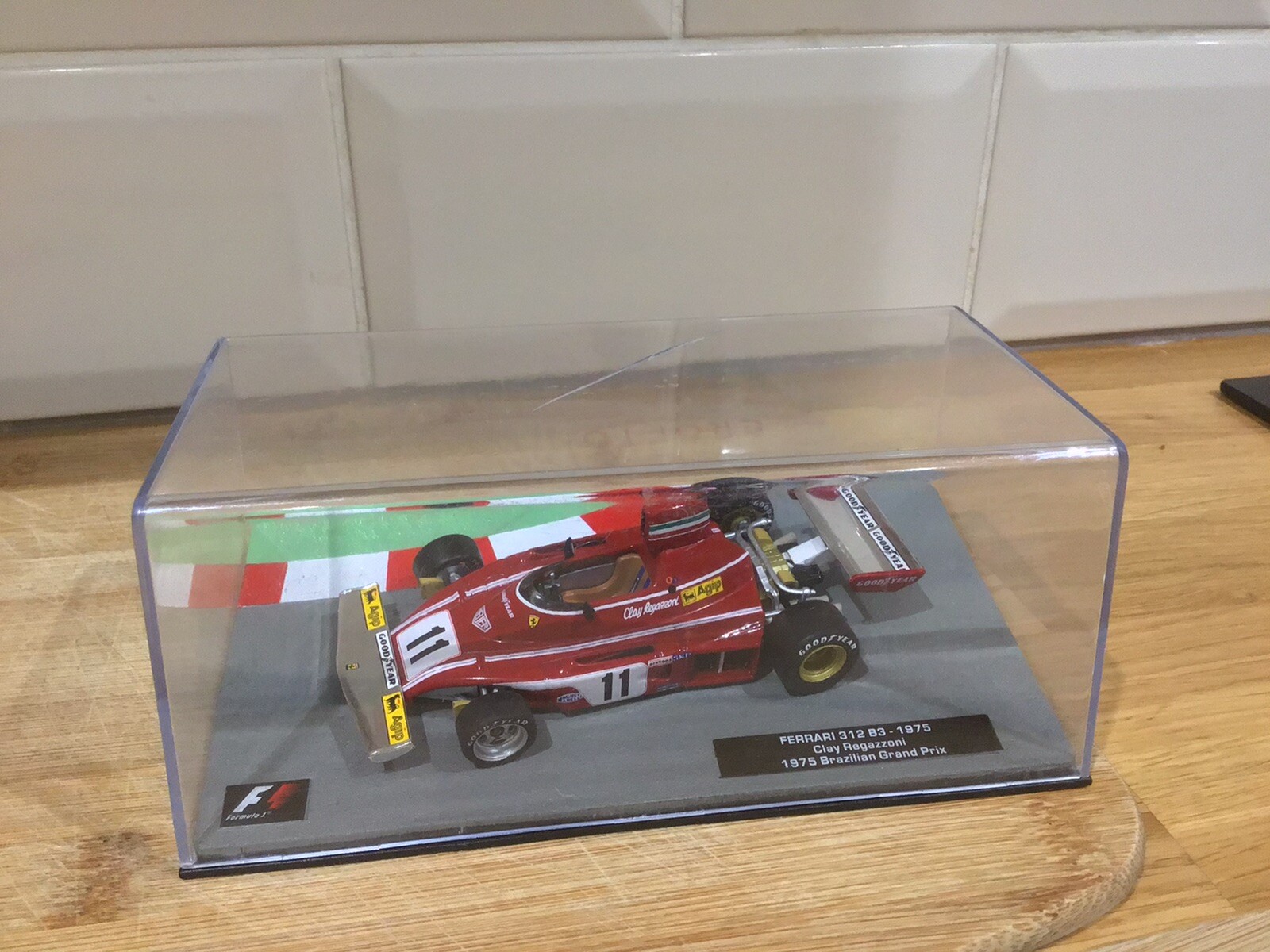 Panini f1 formula 1 car collection Ferrari 31283 1975 Clay Regazzoni