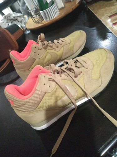 nike md runner brown