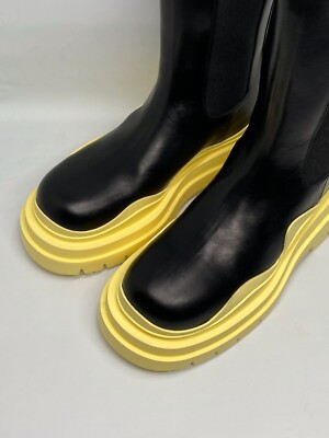 Bottega Veneta Contrast-Sole Leather Tire Chelsea Boots size  display picture 1
