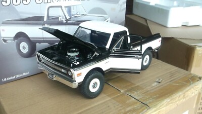 1969 CHEVROLET K10 4X4 PICKUP TRUCK CLASSIC BLACK WHITE ACME 1:18