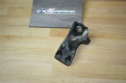 Audi A4 B7 8E 2,0 TFSI Getriebestütze Hilfsrahmen rechts 6-Gang Auto 8E0399114L