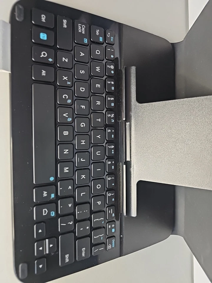 Teclado Logitech Folio Ultradelgado para Samsung Galaxy Tab 4 10.1 (920-006386) Foto 4 de 4