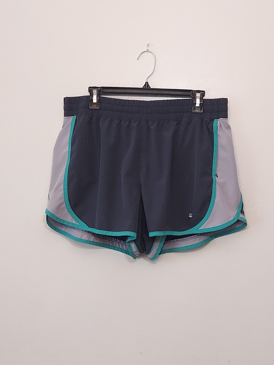 Pantaloncini da corsa Fila Sport grigio scuro viola acqua righe laterali donna taglia XLarge