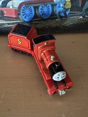 2002 Take Along N Play Diecast Thomas the Train James & Tender!