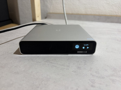 Ubiquiti Networks UCK-G2-PLUS 1TB UniFi Cloud Key Gen2 Plus Fernsteuerungsgerät