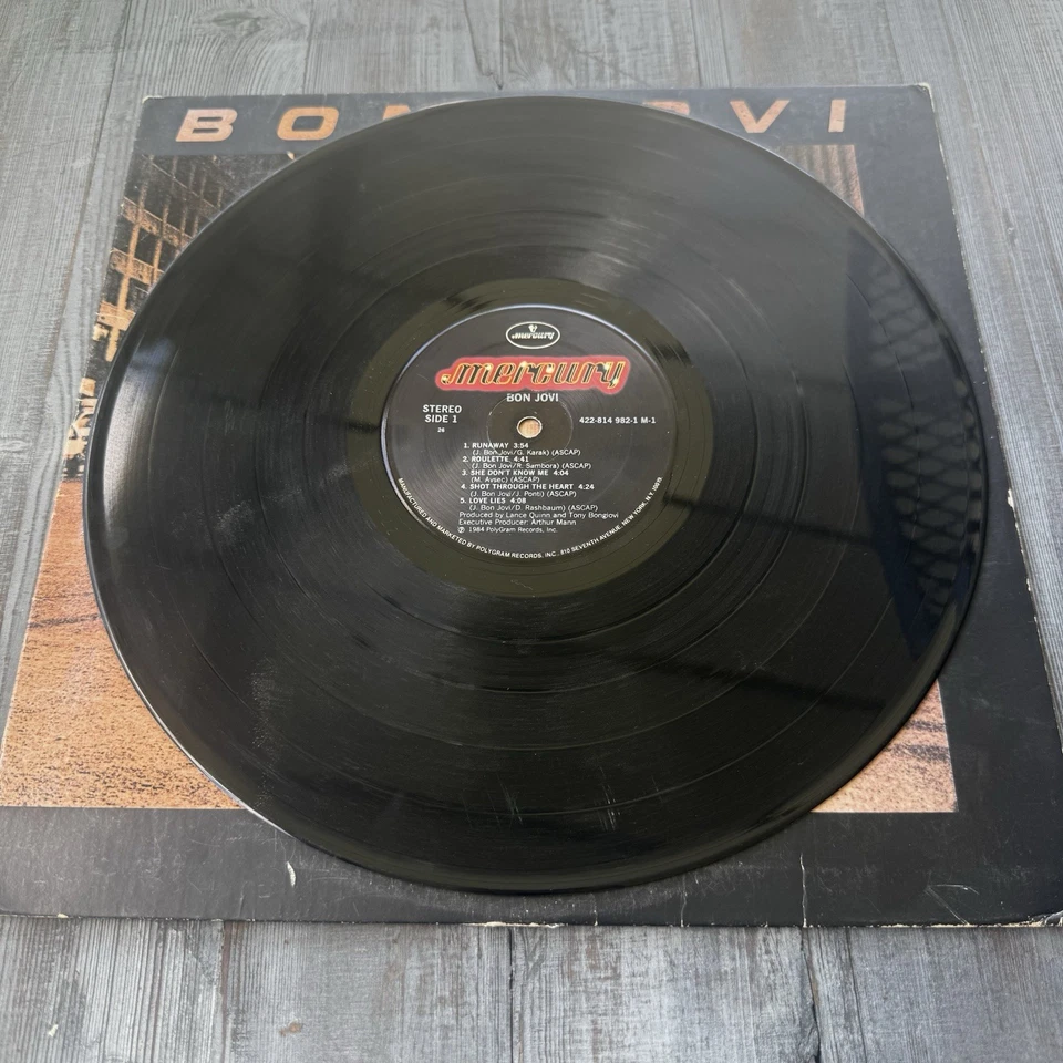 Виниловая пластинка BON JOVI 1984 Mercury Records с легкими повреждениями - Изображение 3 из 4