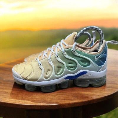 NIKE AIR VAPORMAX PLUS WHITE-LIGHT MENTA Gold AO4550-100 Women Size 6 Preowned